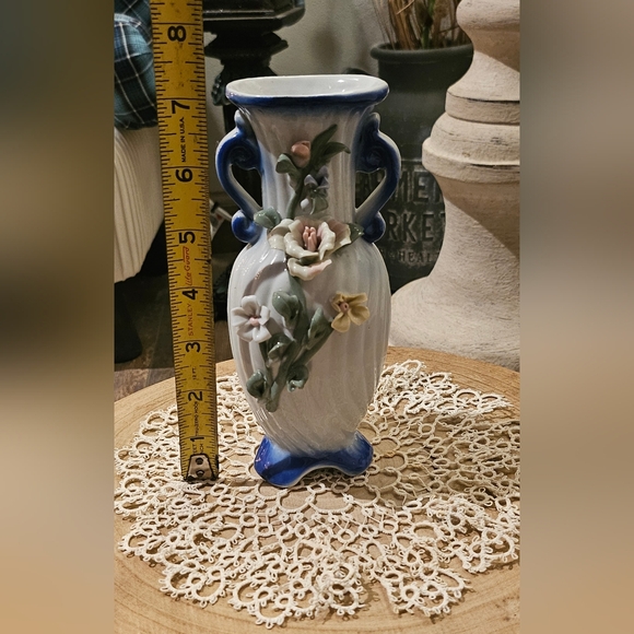 Vintage Blue Lusterware Bud Vase 3 D Applied Flowers, Beautiful - Picture 2 of 5